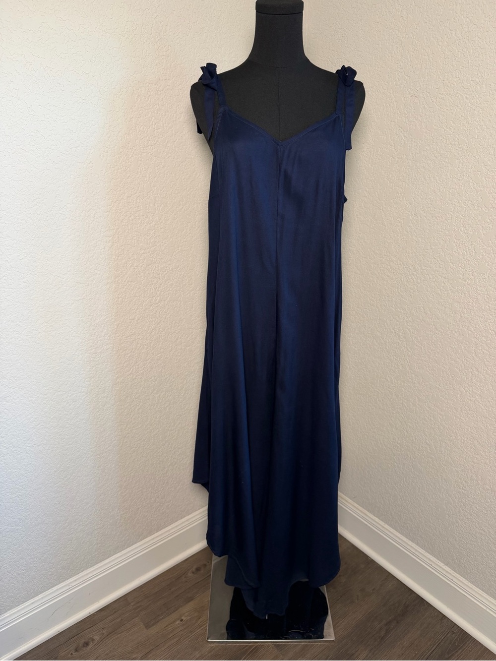 Vince Camuto Navy Tie-Shoulder Maxi Jumper